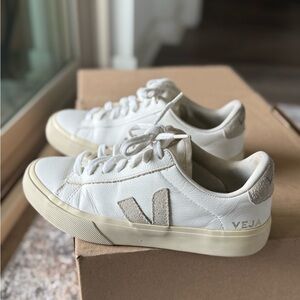 Veja Women's Cream and White Sneakers